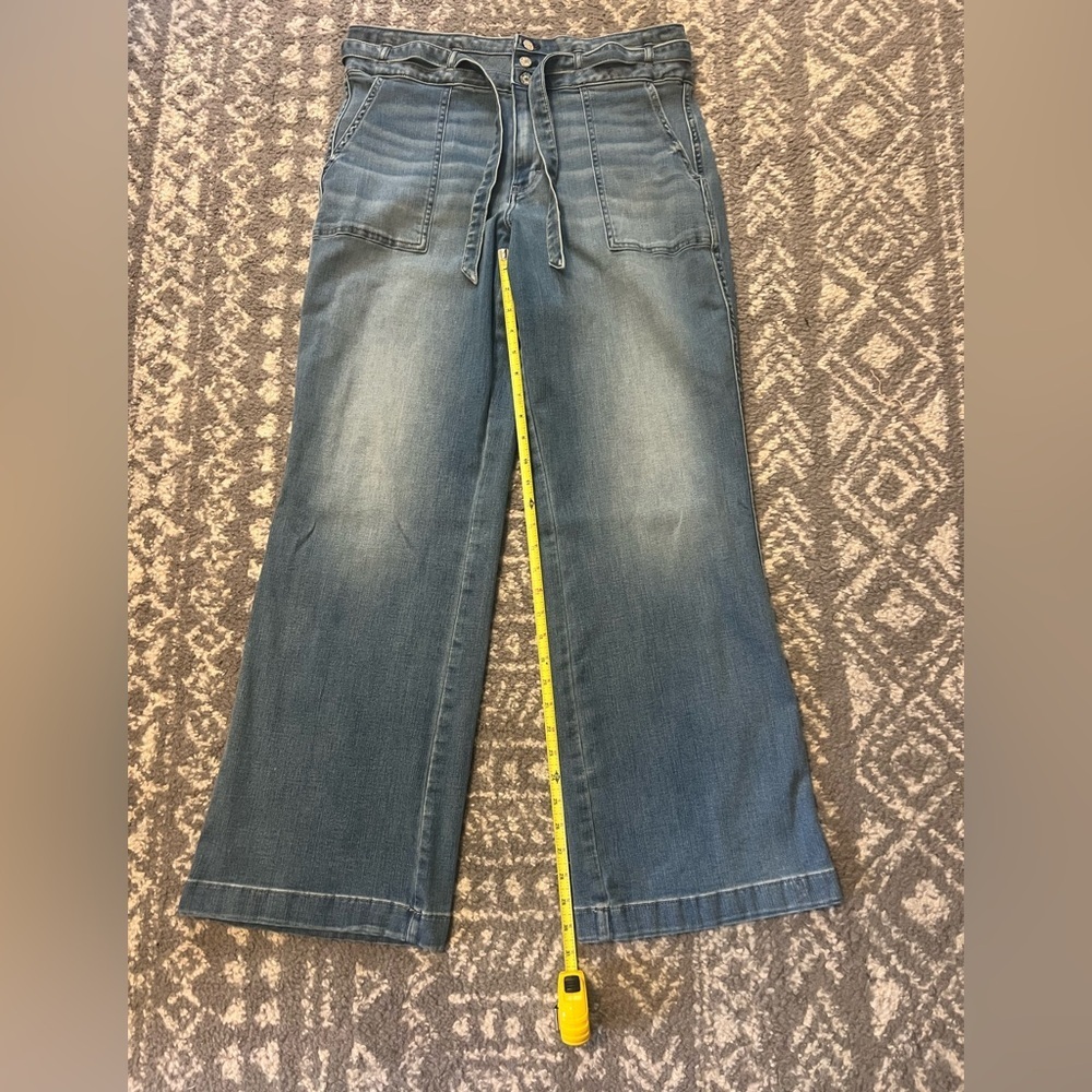 White House Black Market Faded Blue Wide-high rise jeans size 12 (A203) - Picture 2 of 14